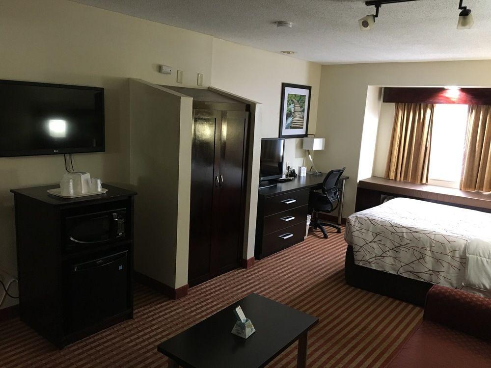 Best Western Patriots Point Mount Pleasant Exterior photo