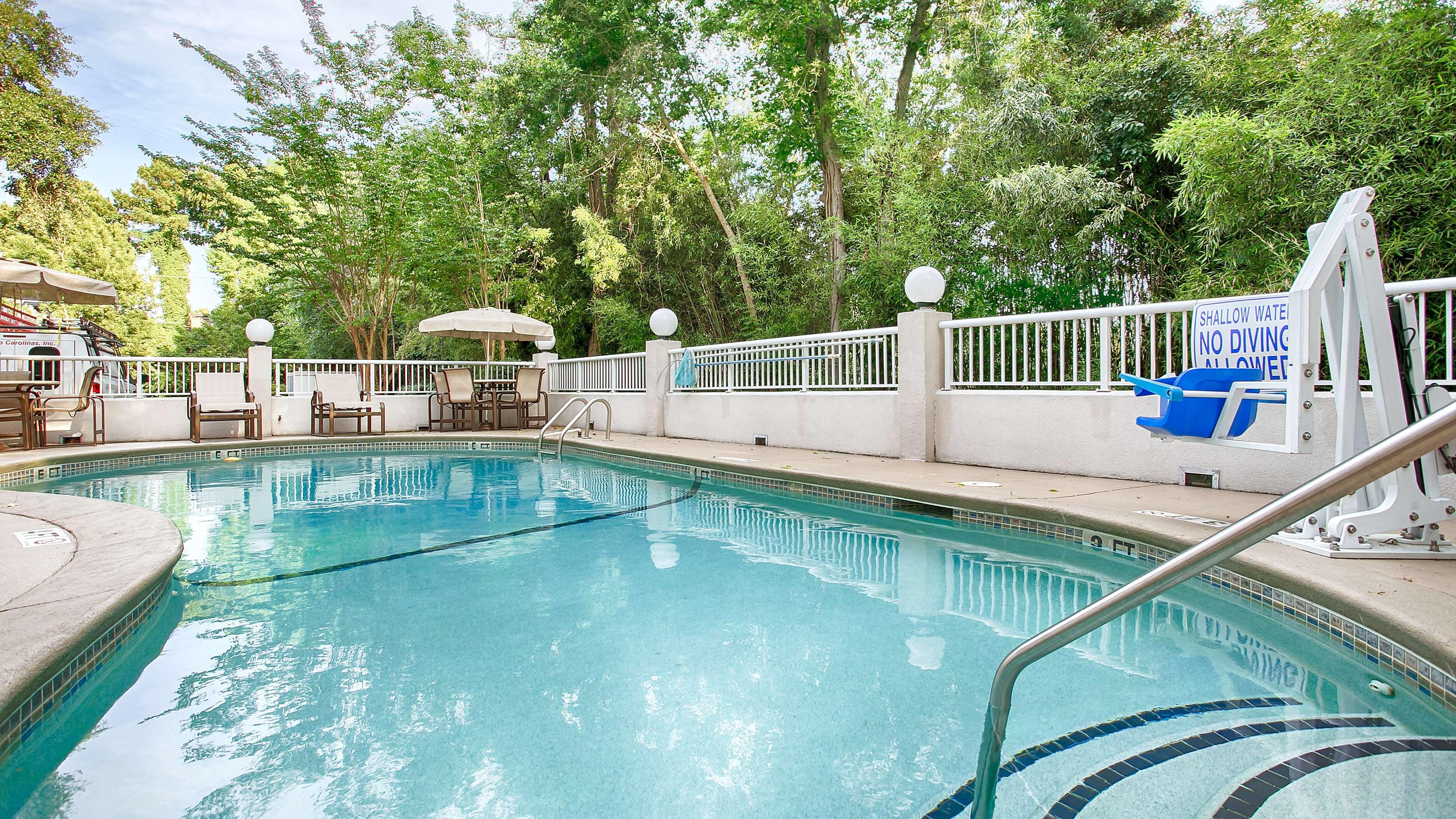 Best Western Patriots Point Mount Pleasant Exterior photo