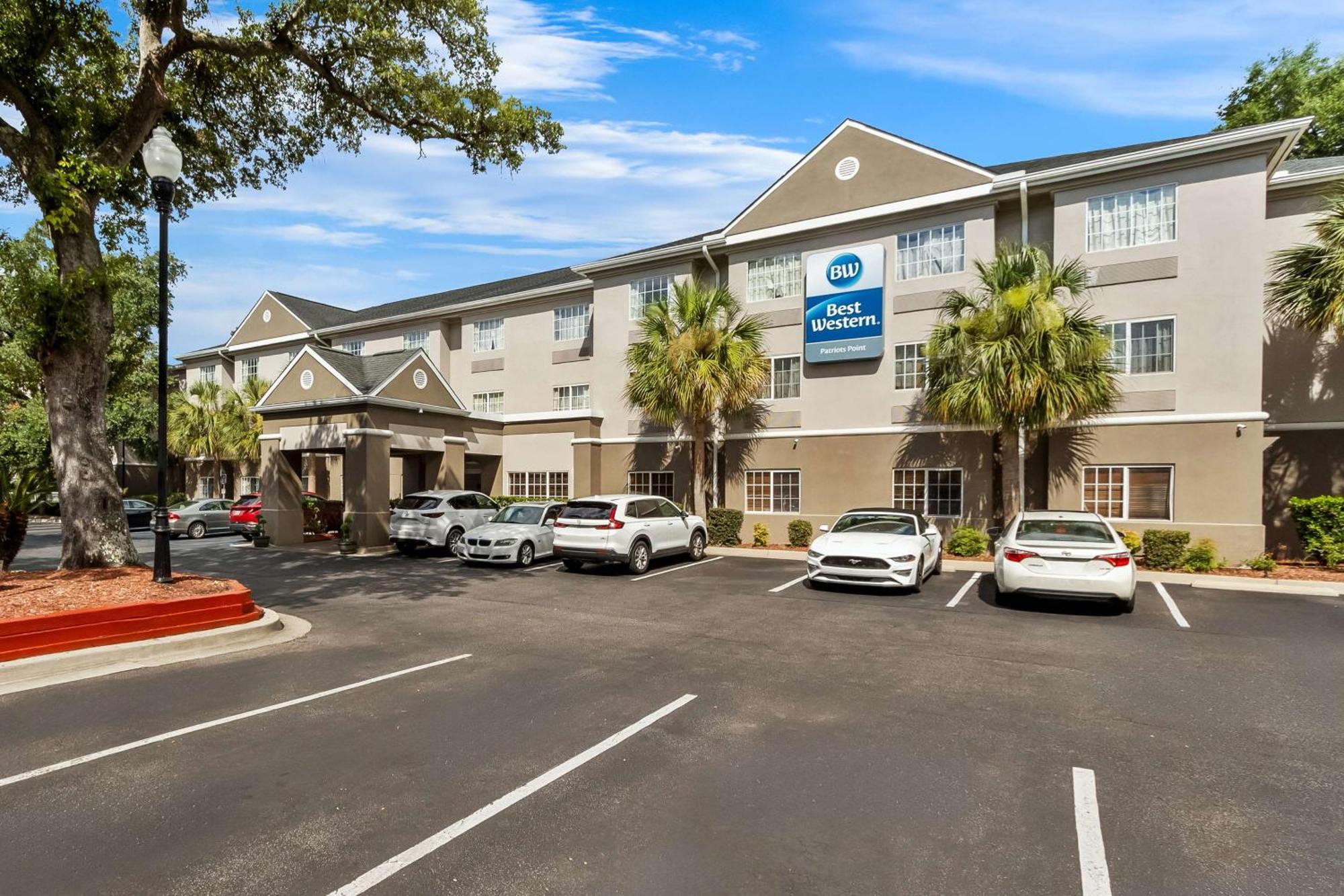 Best Western Patriots Point Mount Pleasant Exterior photo