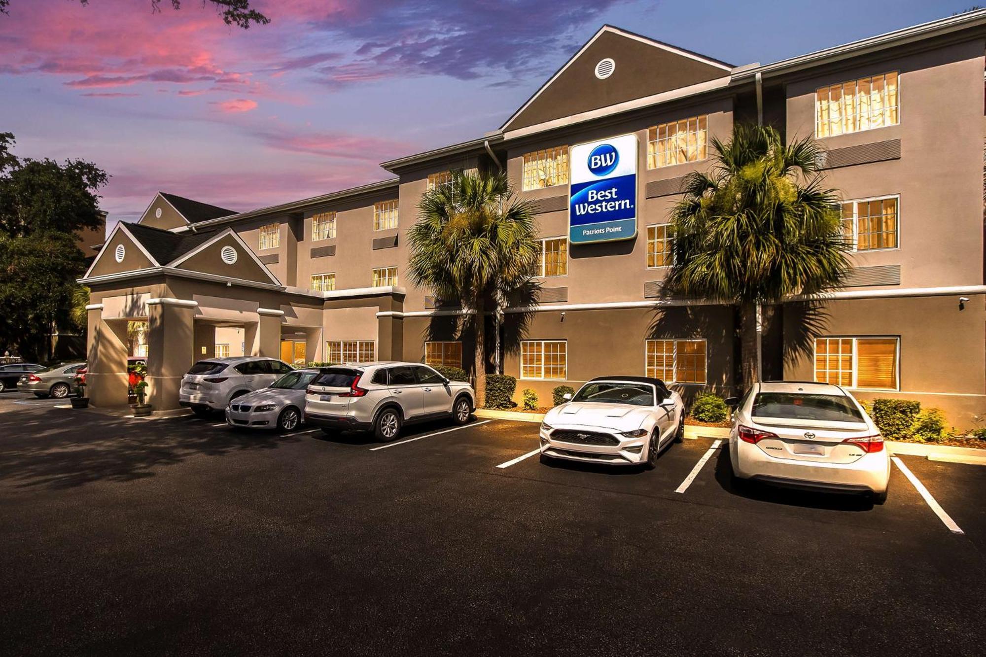 Best Western Patriots Point Mount Pleasant Exterior photo