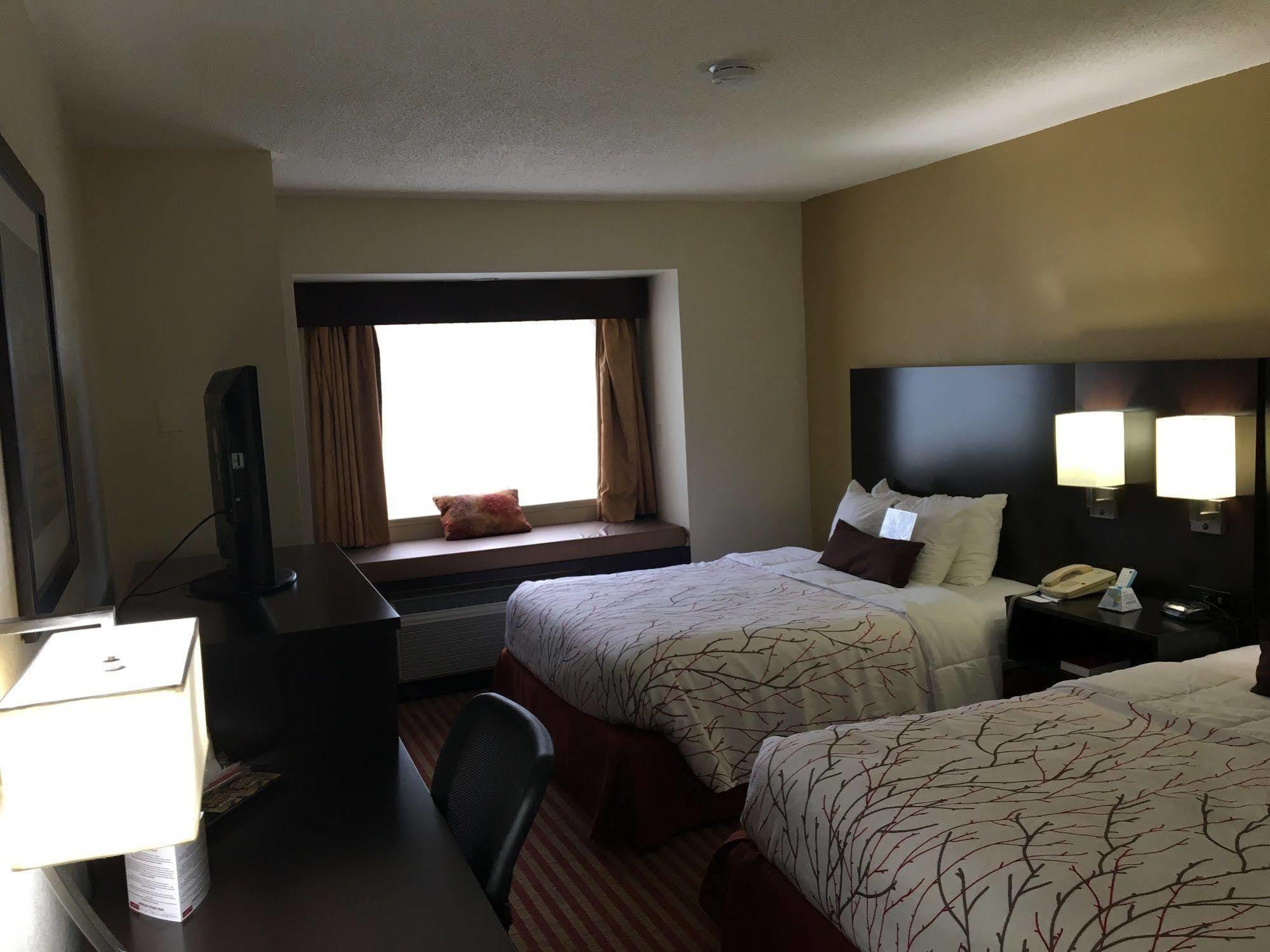 Best Western Patriots Point Mount Pleasant Exterior photo